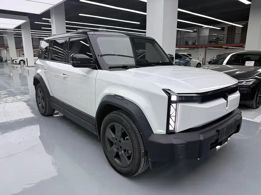 iCAR 03