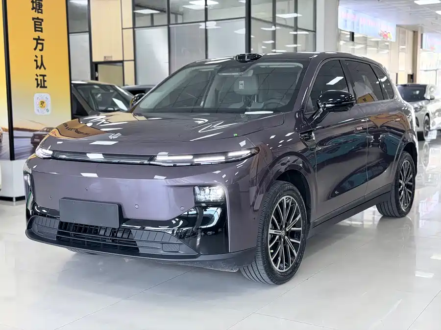 Leapmotor B10