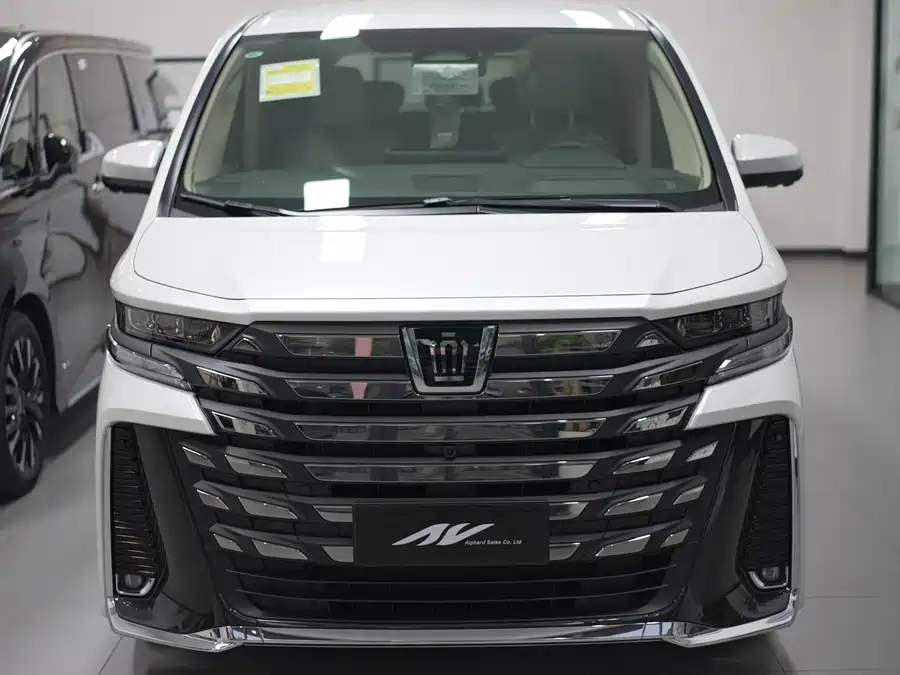 Toyota Crown Vellfire