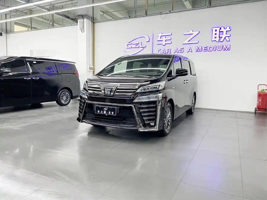 Toyota Crown Vellfire