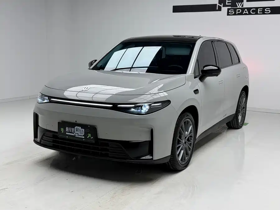 Leapmotor C10