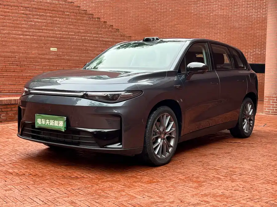 Leapmotor C10