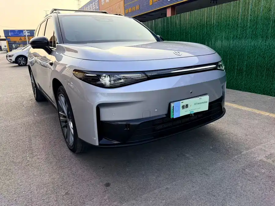 Leapmotor C16
