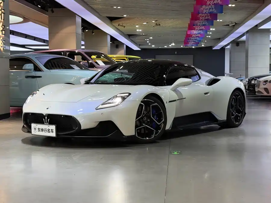 Maserati MC20