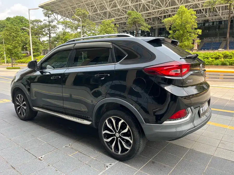 MG Ruiteng