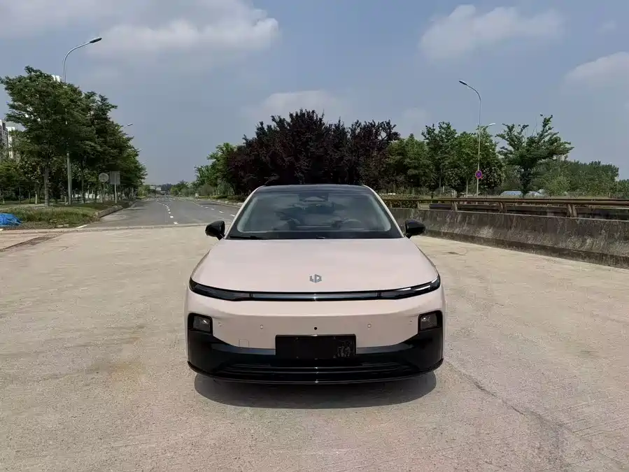 Leapmotor B01