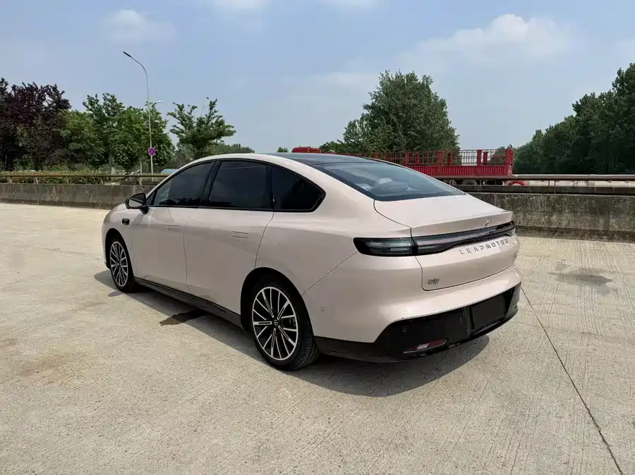 Leapmotor B01