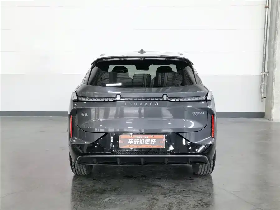 Lynk & Co 08 EM-P