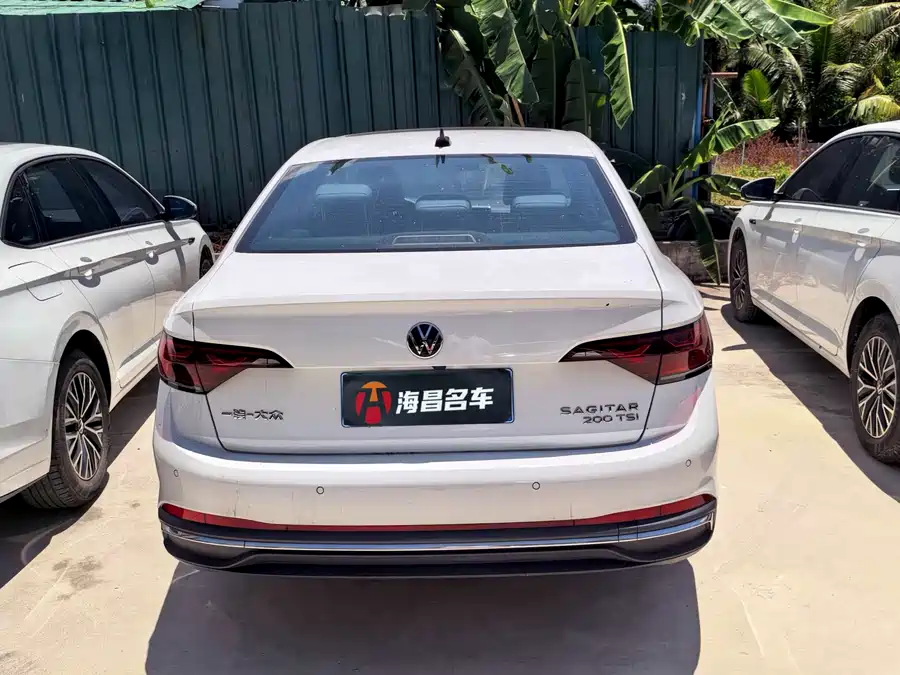 Volkswagen Sagitar
