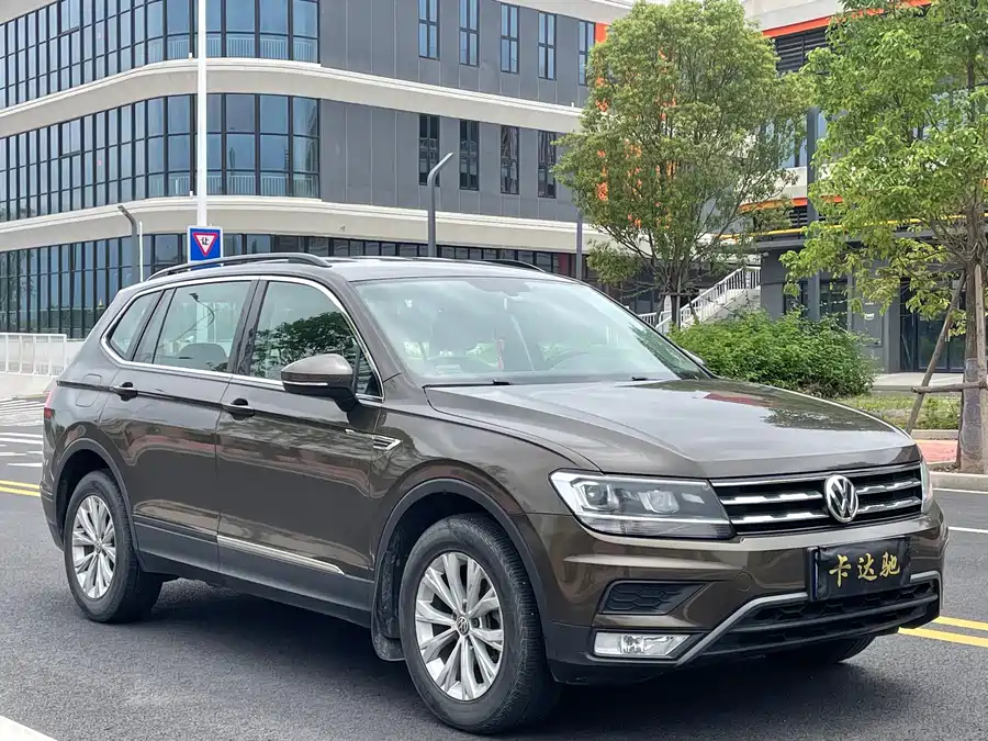 Volkswagen Tiguan L