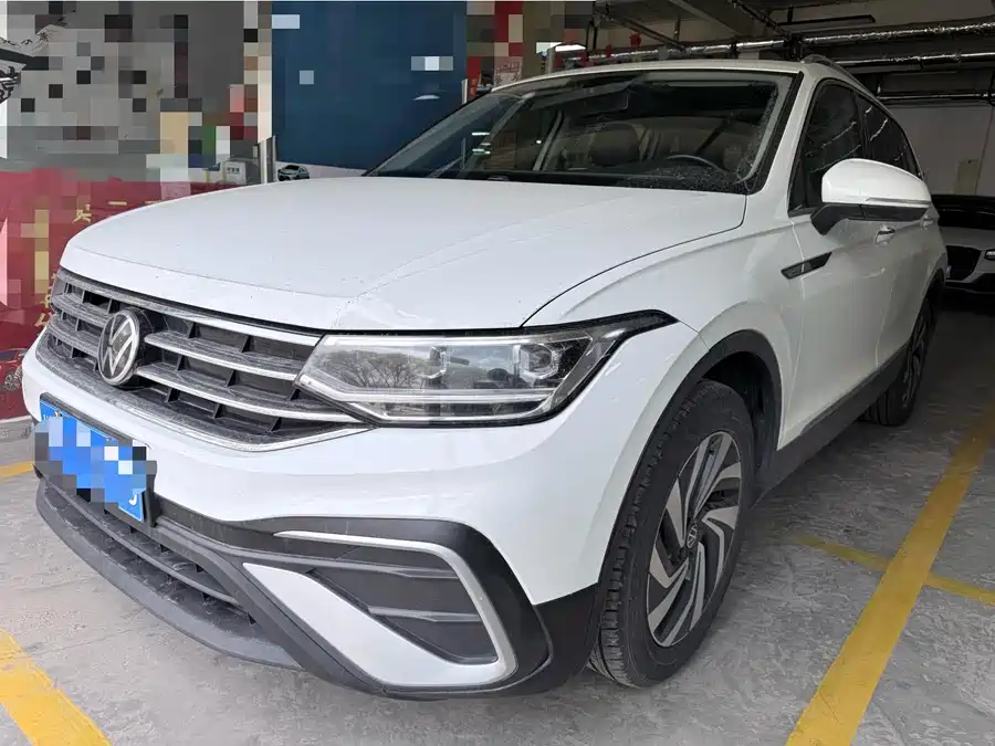 Volkswagen Tiguan L