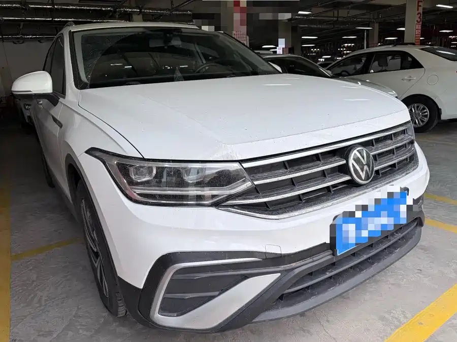 Volkswagen Tiguan L
