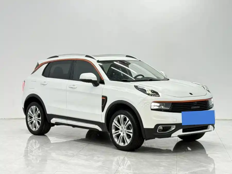 Lynk & Co 01