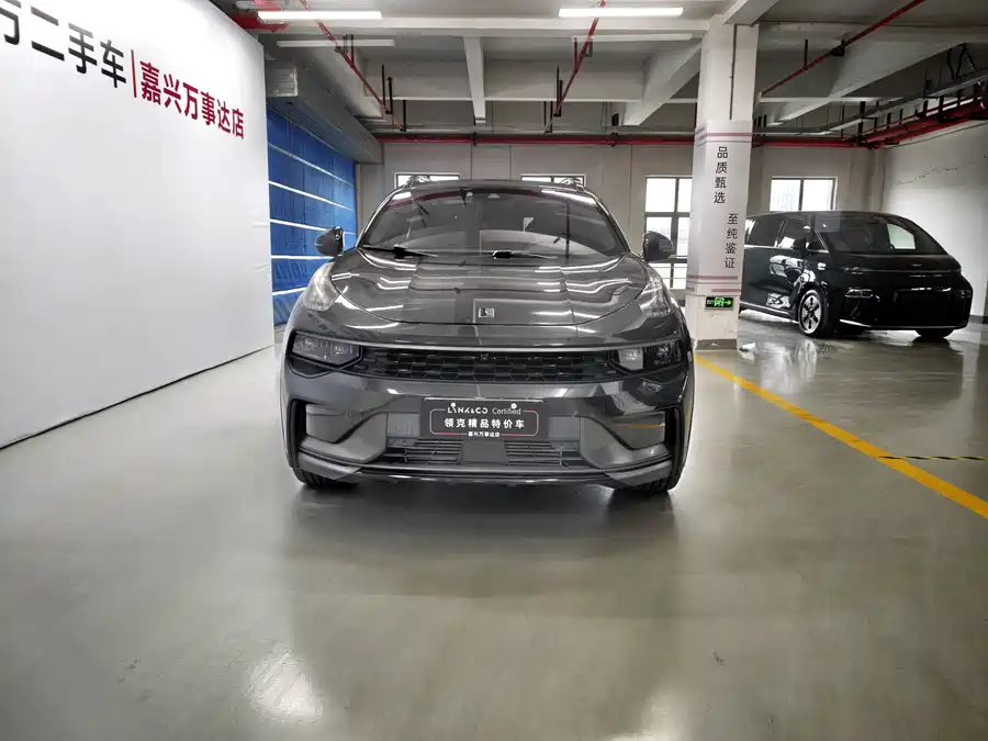 Lynk & Co 01