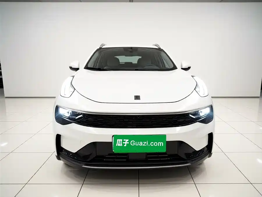 Lynk & Co 01