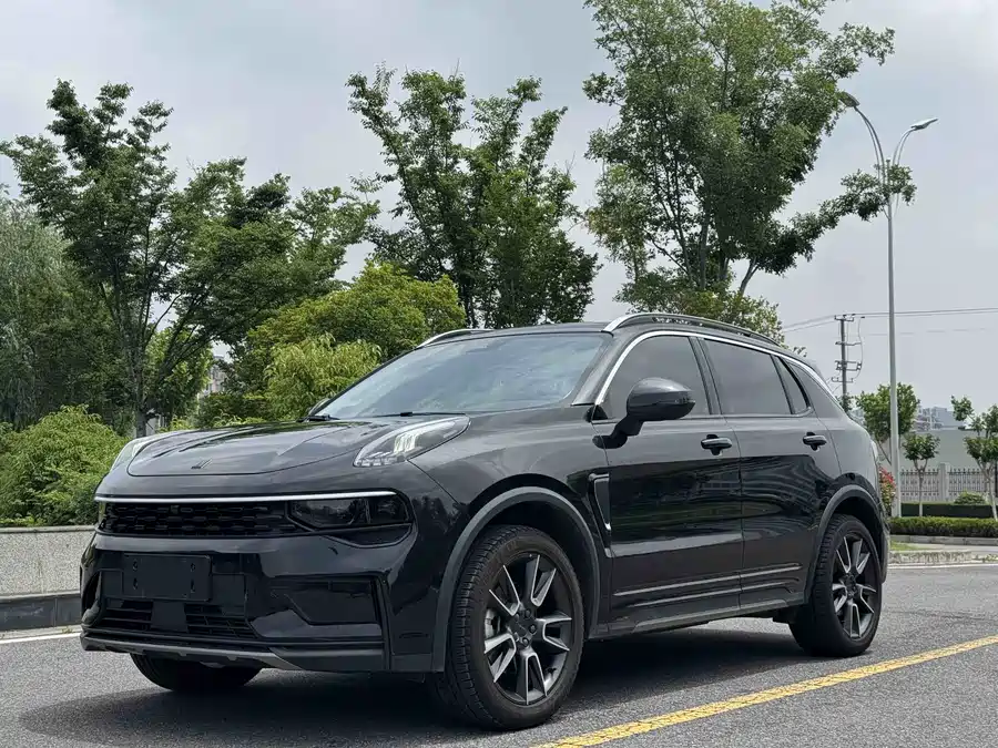 Lynk & Co 01