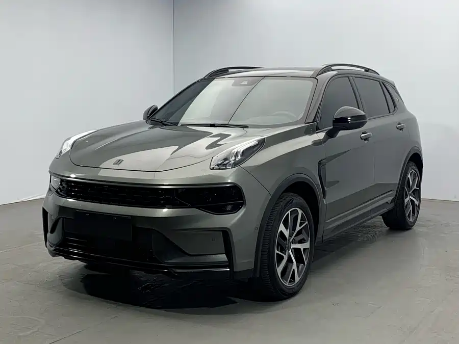 Lynk & Co 01