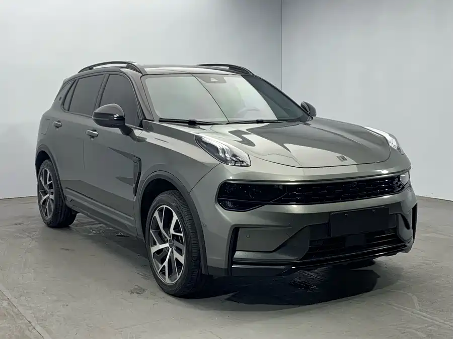 Lynk & Co 01