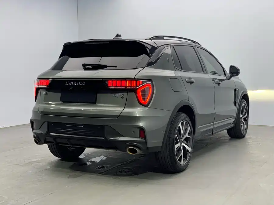 Lynk & Co 01