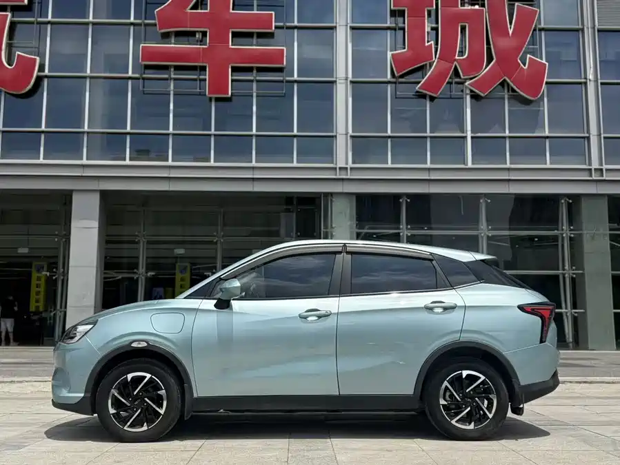 NETA Nezha V