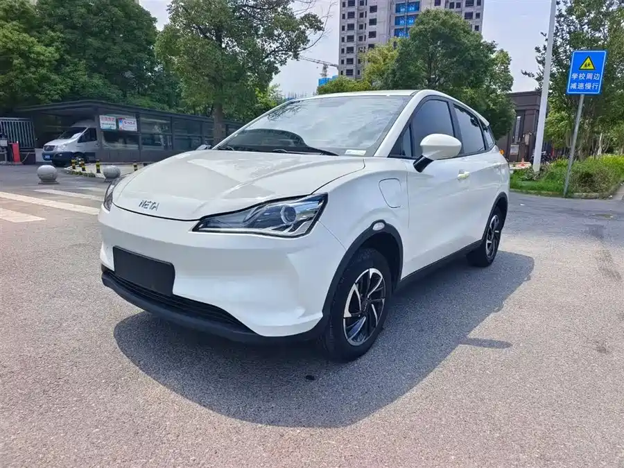 NETA Nezha V