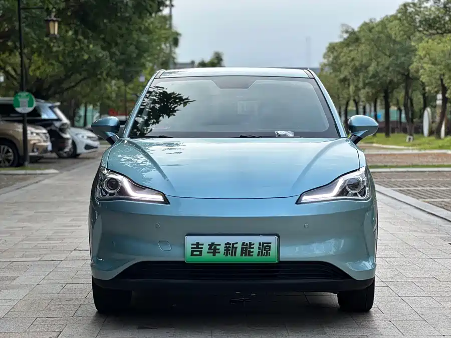 NETA Nezha V