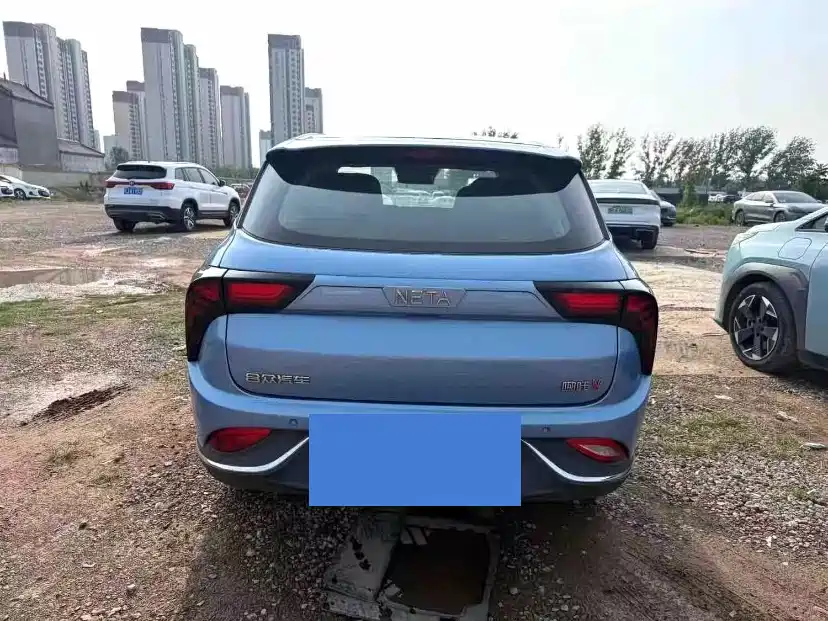 NETA Nezha V
