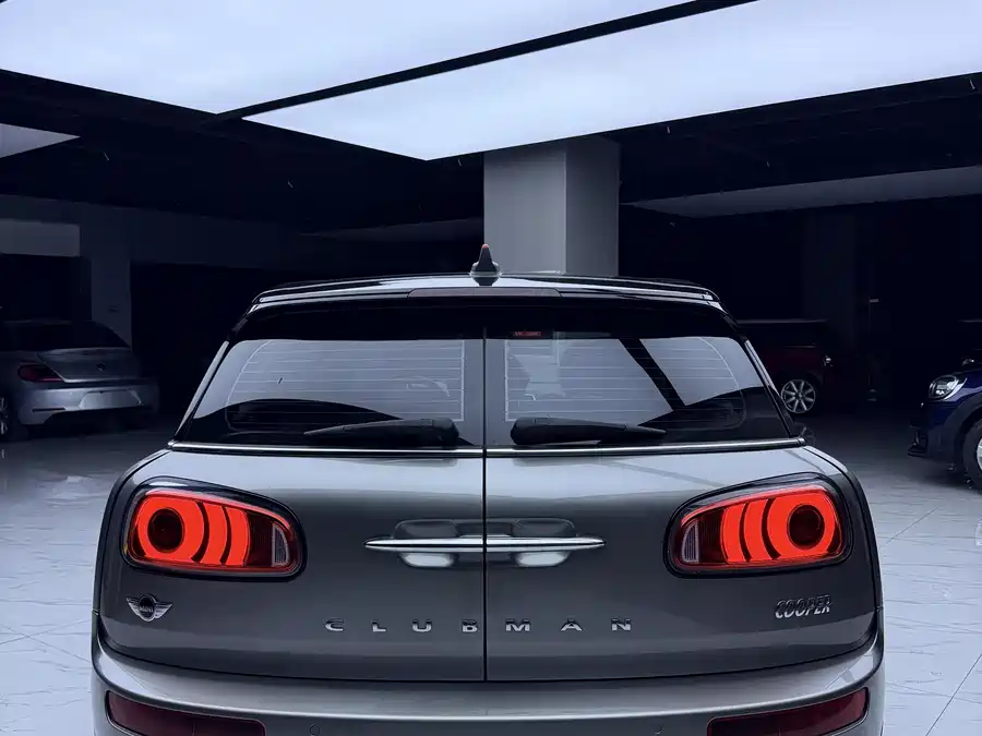 MINI  CLUBMAN