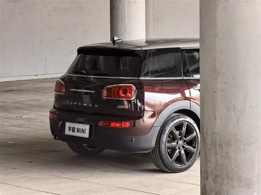 MINI CLUBMAN