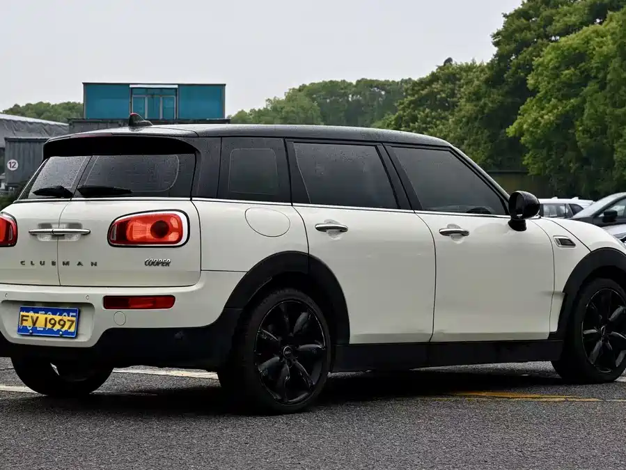 MINI  CLUBMAN