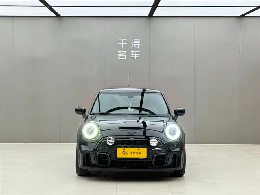 MINI 