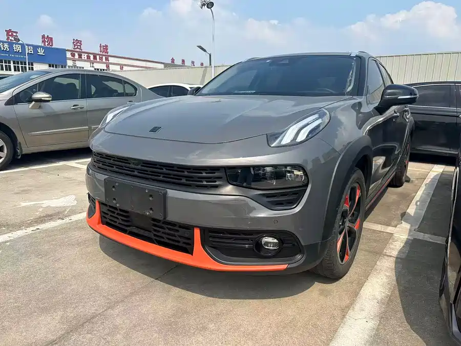 Lynk & Co 02
