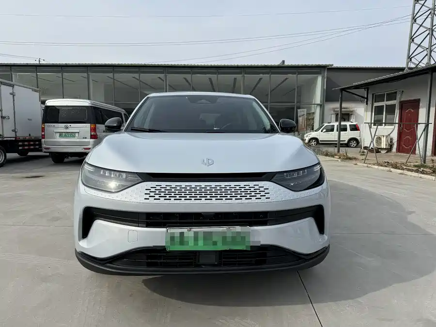 Leapmotor C11