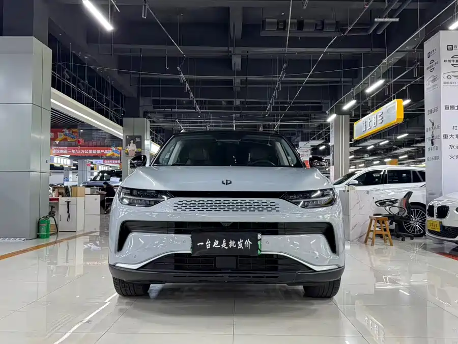 Leapmotor C11
