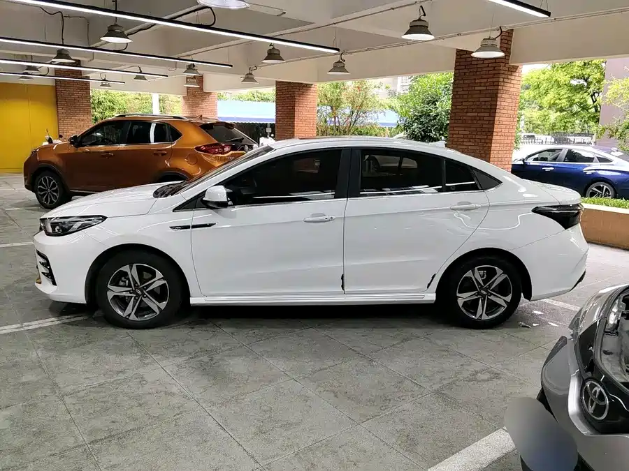 Omoda S5