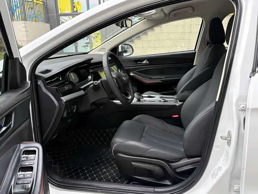 Omoda S5