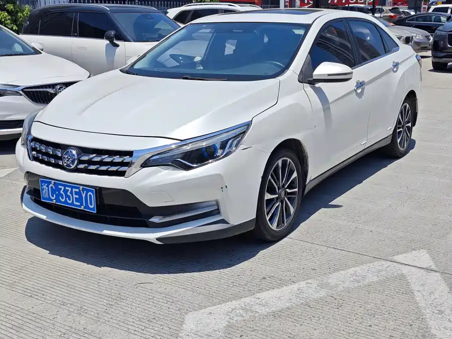 Venucia D60