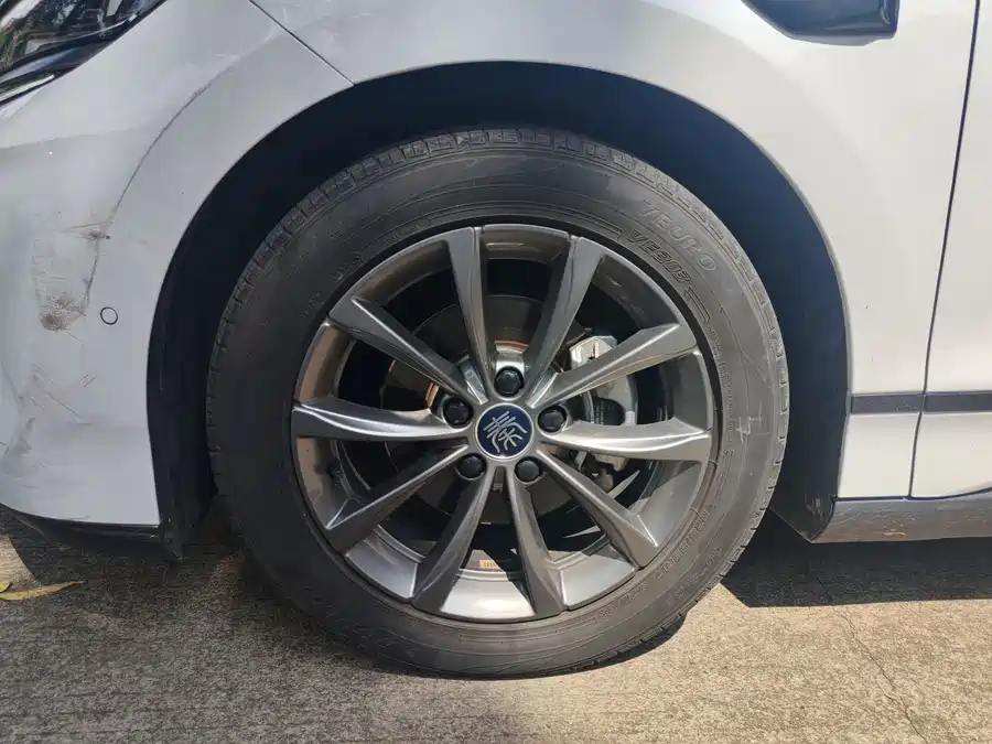 BYD Qin L