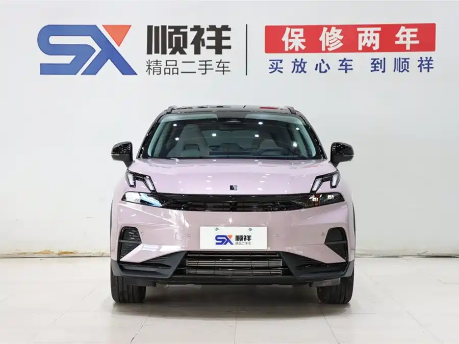Lynk & Co 06