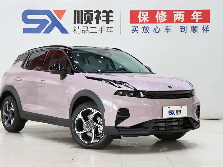 Lynk & Co 06