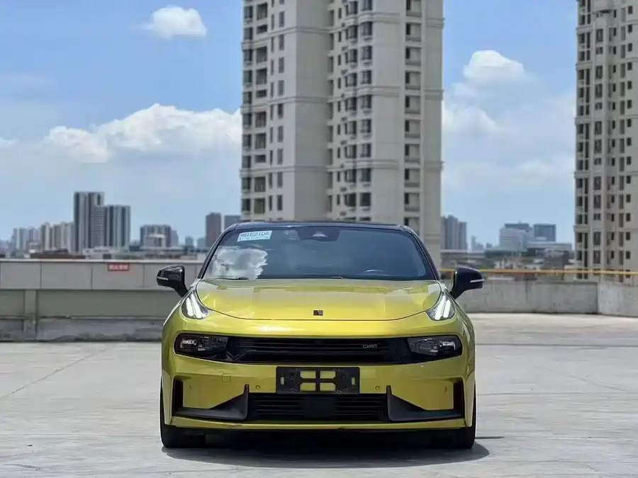 Lynk & Co 03