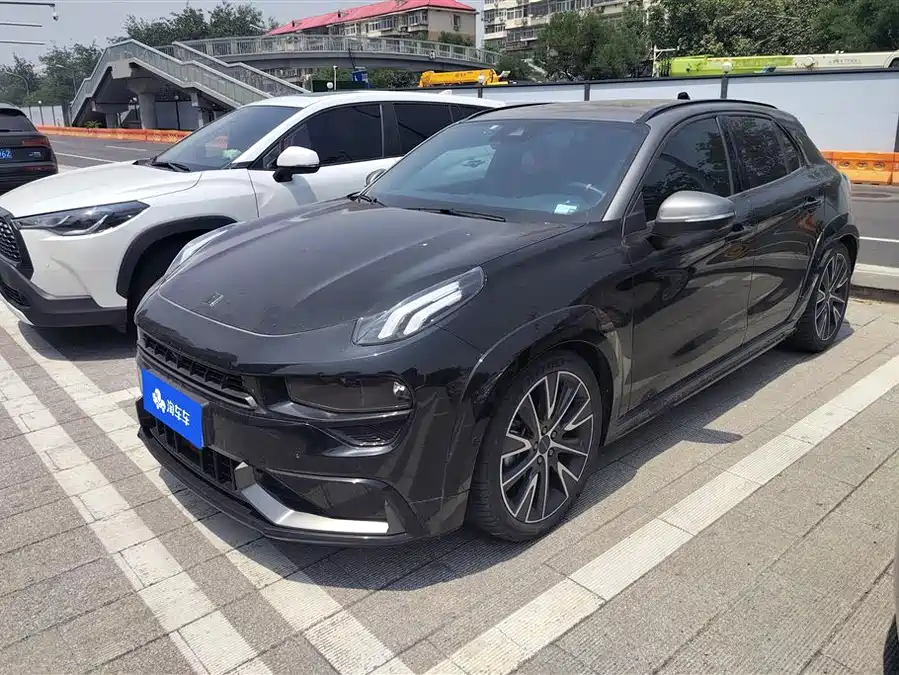 Lynk & Co 02 Hatchback
