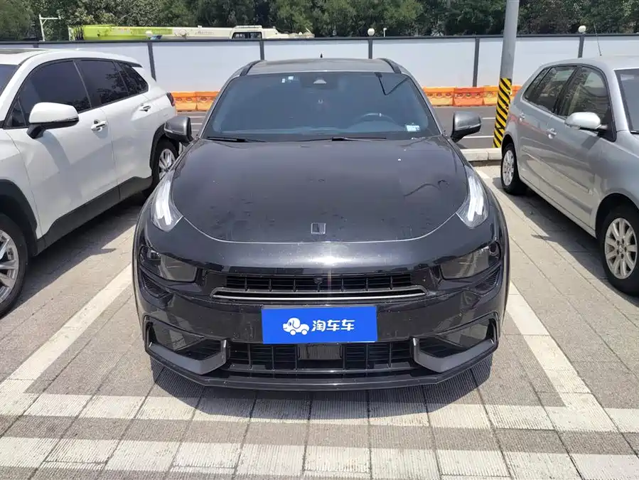 Lynk & Co 02 Hatchback