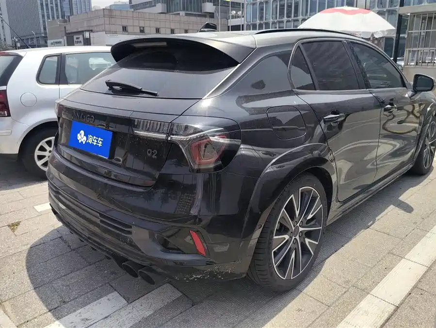 Lynk & Co 02 Hatchback