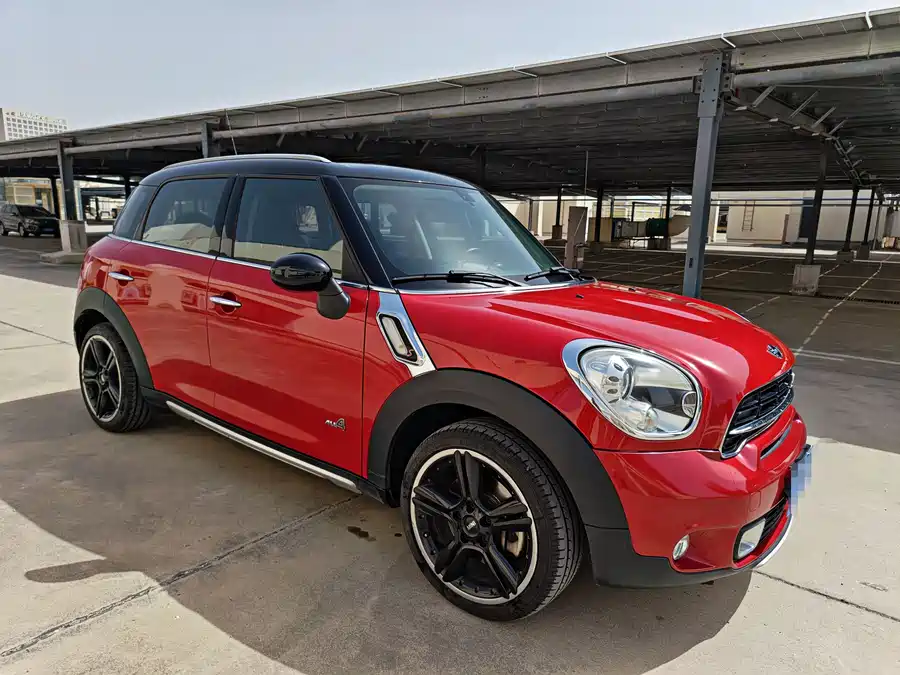 MINI COUNTRYMAN