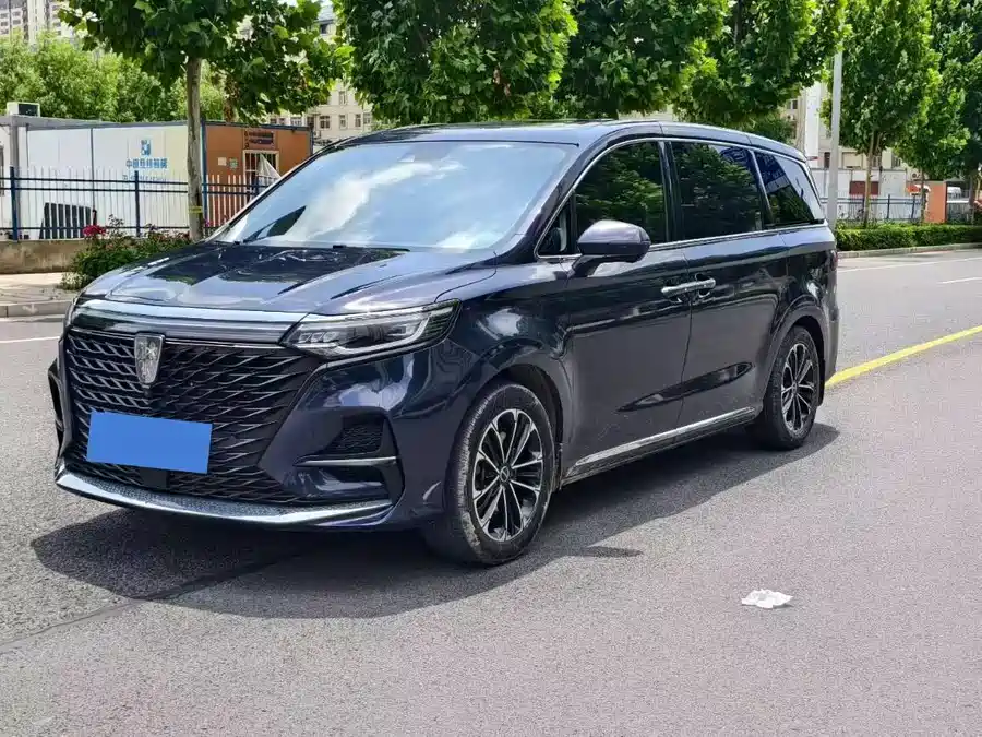 Roewe iMAX8