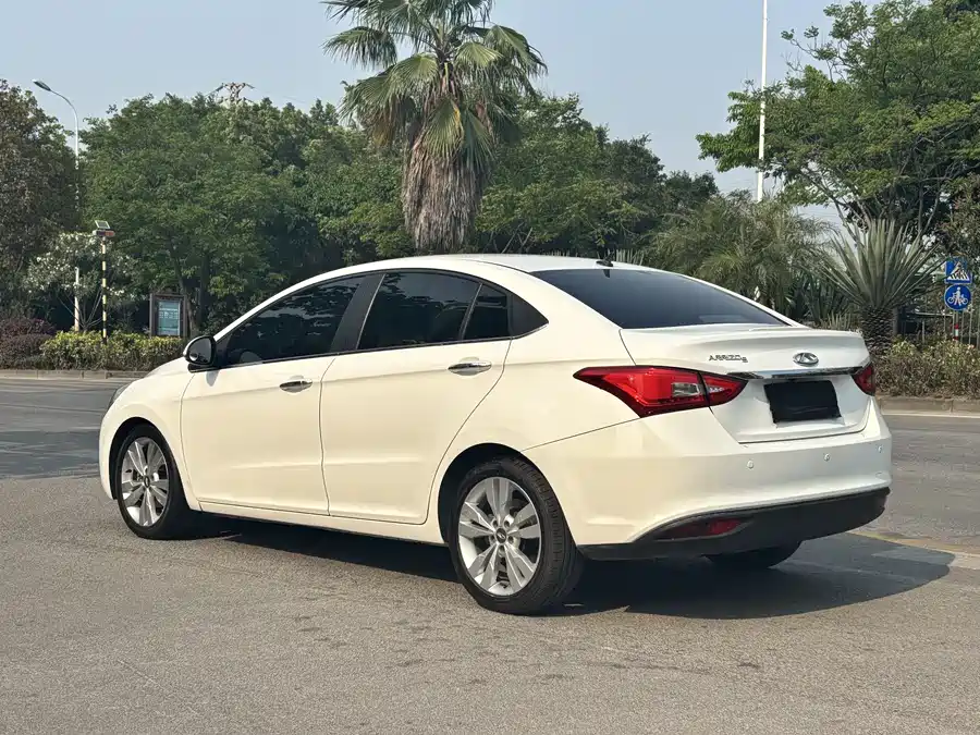 Chery Arrizo 5