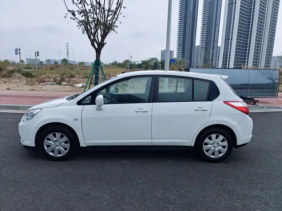 Venucia R50