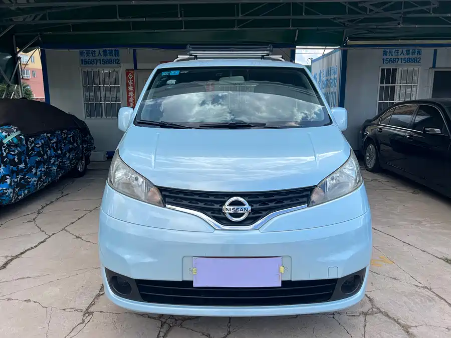 Nissan NV200