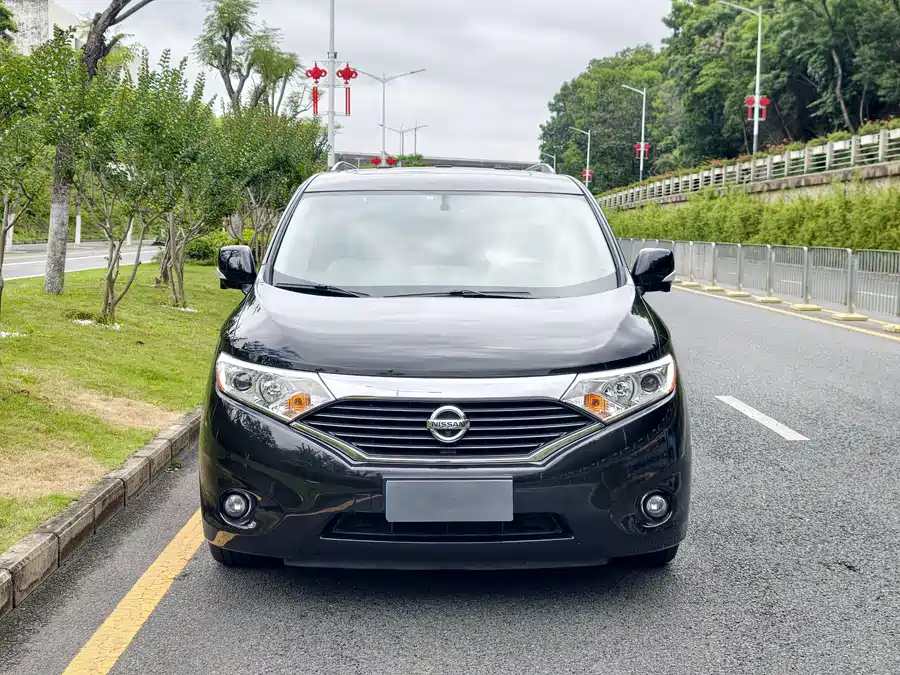 Nissan Quest